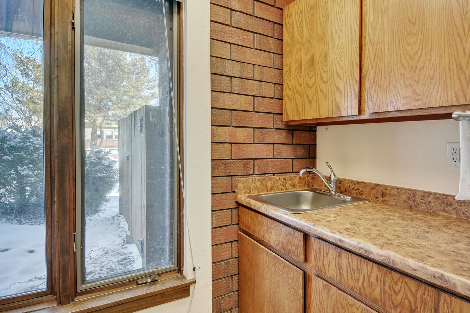7-Room Office Suite for Lease